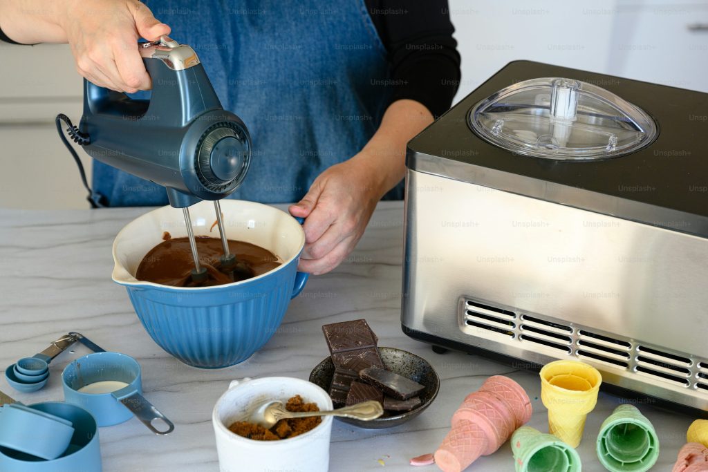 homemade icecream maker blending icecream maker at home